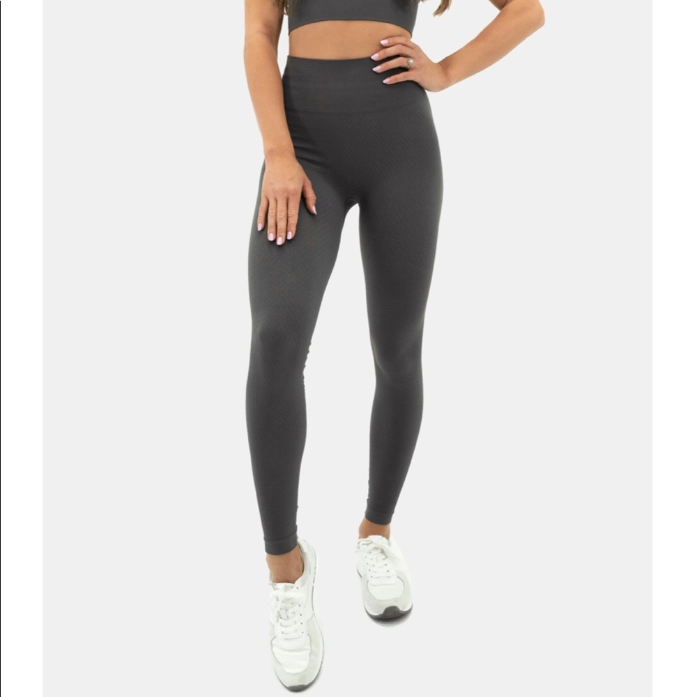 Balance Athletica Energy Pant- Graphite